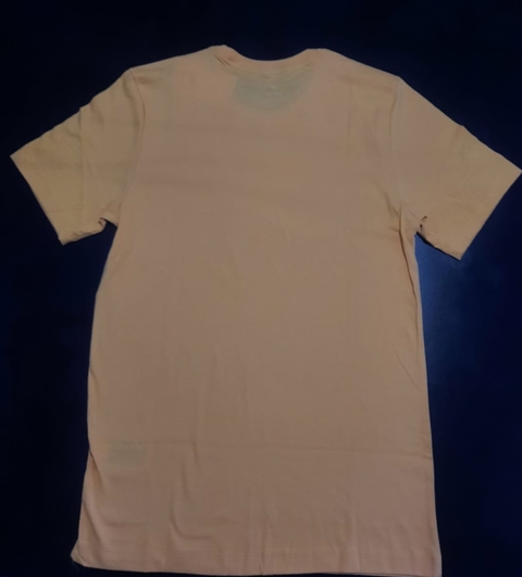 Camiseta Nike Sportswear Masculina Amarelo + Branco BV0622-761 - comprar online