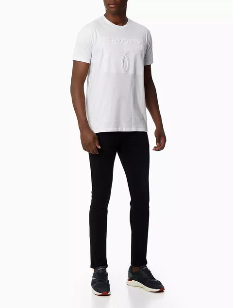 Camiseta MC CKJ Calvin Klein Jeans Masc Ômega Embossed - Branco - CM2OC01TC267-0900 - comprar online