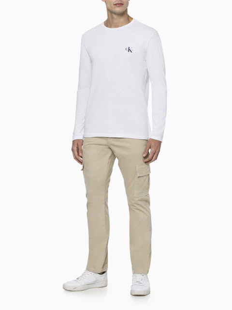 Camiseta Ml CKJ Masc Re Issue Peito - CM3OC01TL864-0900 - Branca na internet