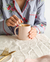 TAZA DE CERÁMICA ANGELA - Elida Rosa - Bazar Inspirador