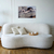 Desnuda en el sofa en internet