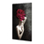 Mujer con flor