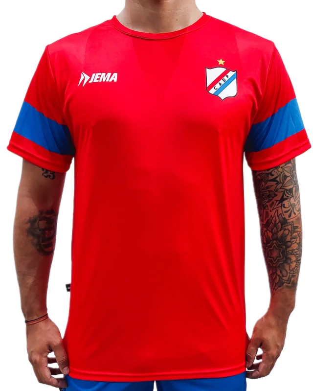 REMERA ENTRENAMIENTO DEPORTIVO PARAGUAYO ROJA HOMBRE 2025
