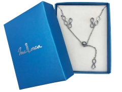 Corbatero Infinito en internet