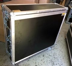 Flight Case Para Allen Heath Qu32 Com Rodas E Cablebox na internet