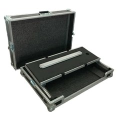Case Traktor Kontrol S4 mk3 com suporte notebook