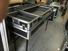 FLIGHT case para 2 cdj2000 + djm2000nxs com pés dobráveis e rodas embutidas