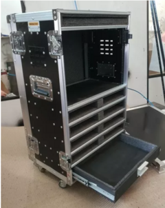 Rack Ui24 + 3u + 8 Bases + Gav + Tablet Rodas E Alça Telescopica MLZF - Universalcases