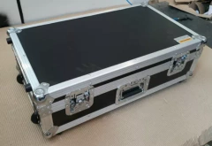 Flight Case Para Moog Sub 37 Com Rodas E Alça Tipo Mala MLZF - comprar online