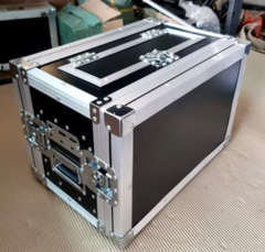 Case Rack Para Ui16 + Compartimento Inferior + Compartimento MLZF - Universalcases