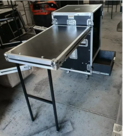Case Rack 15u + Gaveta Com Tampas Que Viram Bancada E Rodas MLZF - comprar online