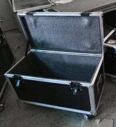 2 Cases Bau 80x40x40 Com Rodas E Suporte Empilhamento MLZF - Universalcases
