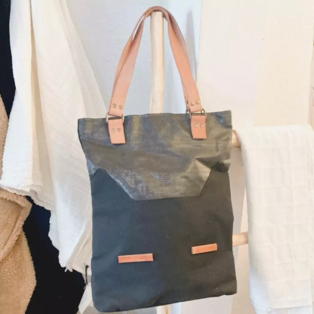 Tote Cat