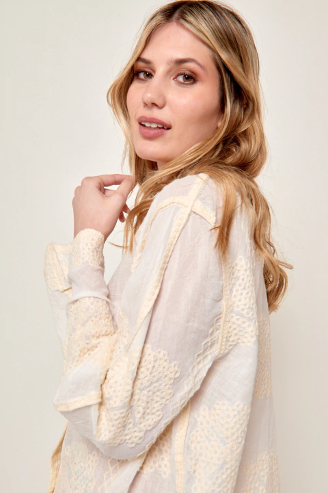 Camisa Bordada VT8000