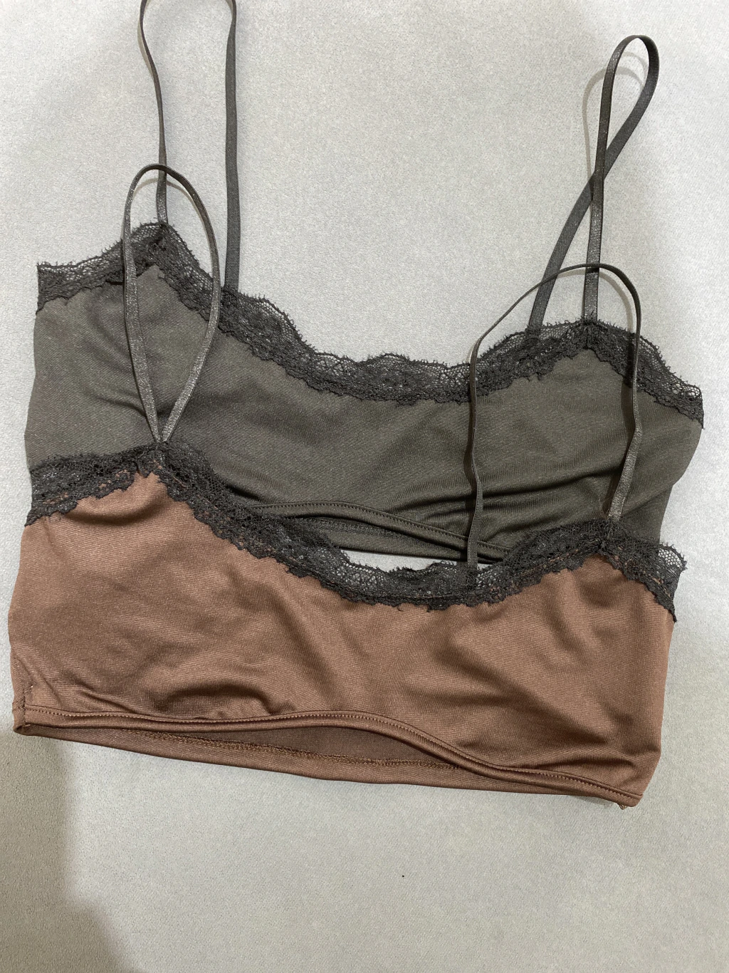 Top corpiño con puntilla de encaje (3 colores)