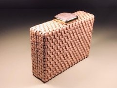 Clutch Yas en internet