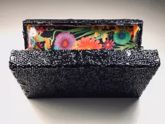 Ibiza Clutch en internet