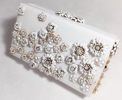 Clutch White Flowers