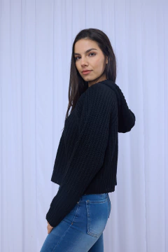 Sweater grueso con capucha - scombro