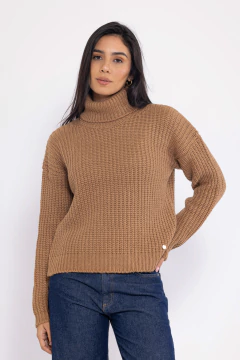 Sweater clasico con cuello en internet