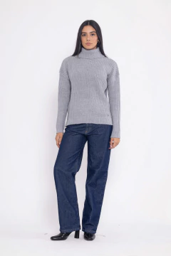 Sweater clasico con cuello en internet