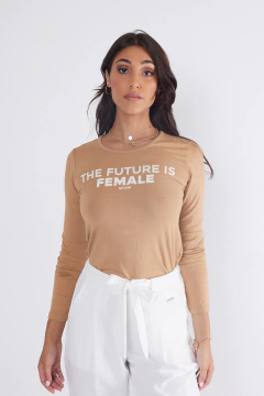 Remera manga larga The future is female