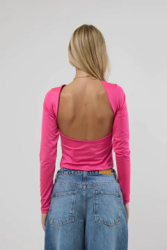 Remera escotada espalda Emilia en internet