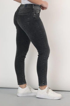 Jean gris Alma VIII | ULTIMOS TALLES en internet