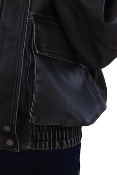 Bomber oversize cuero sintetico - scombro
