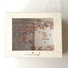 Combo Caja Grande: Cuaderno Deja volar tus sueños + Ball Pen + Planificador semanal + Caja Grande - tienda online