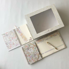 Combo Caja Grande: Cuaderno Flora + Ball Pen + Planificador semanal + Caja Grande - C2designs