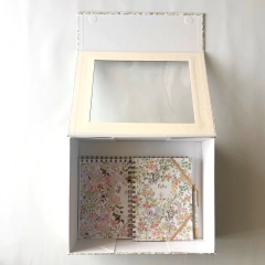 Combo Caja Grande: Cuaderno Flora + Ball Pen + Planificador semanal + Caja Grande - comprar online