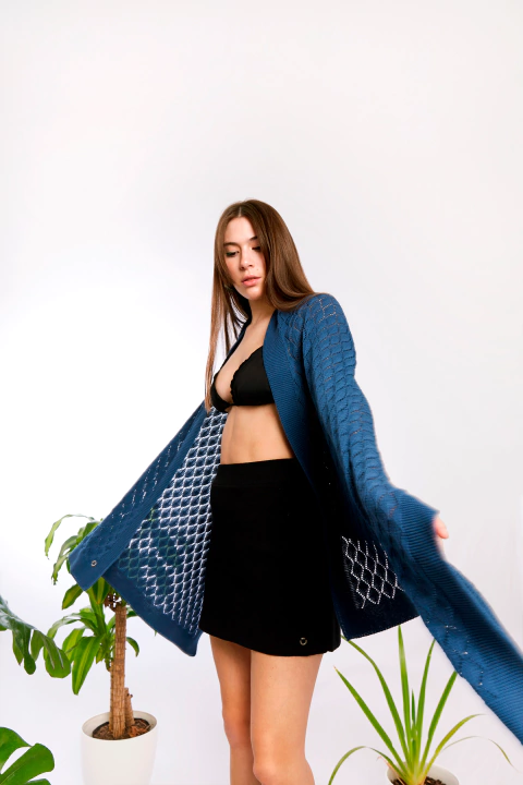 LEILA MANTA CALADA