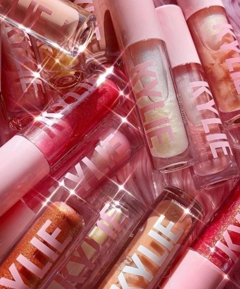 LIPS AND GLOSS X 6 SET