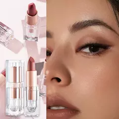 Imagen de VELVET LIPSTICK CREME