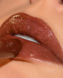 LIPSTICK BALM BROWN - Gigi Store