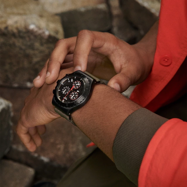 Reloj Swatch Irony Chrono By the Bonfire — imagen 6