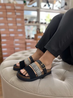Imagen de IRIS NEGRA