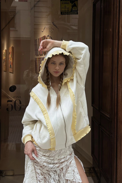 Campera Butterfly Creambutter