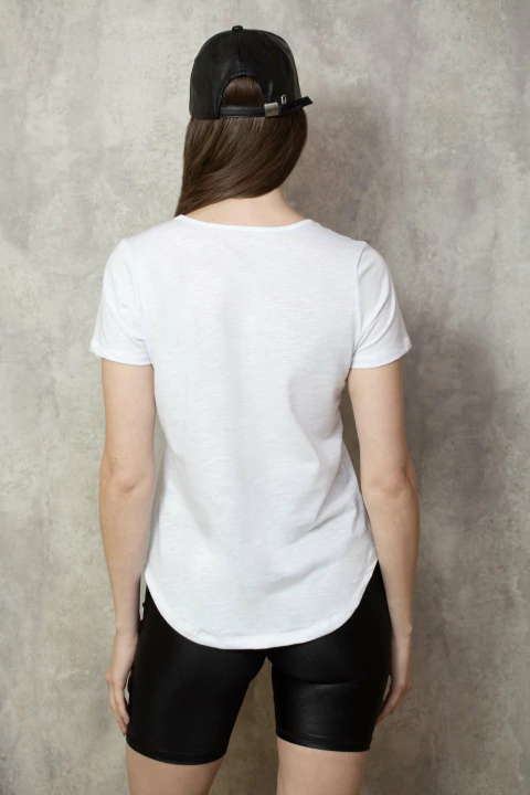 Remera Wendy White manga corta, escote redondo. Marca Sidonia.