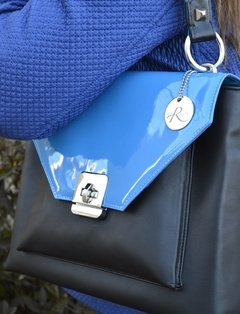 ANDREA - Cartera con solapa en Charol - comprar online