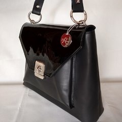 Imagen de ANDREA - Cartera con solapa en Charol