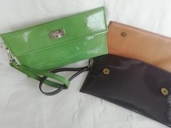 PAULA - Sobre en charol forrado en cuero - tienda online