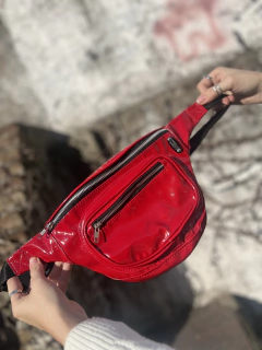 Riñonera Metal Charol roja