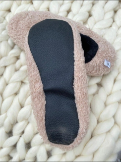 Pantufla Beige y Negro -DISCONTINUO SOLO L - comprar online
