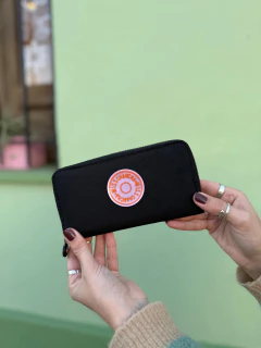 Maxi Billetera con cierre negra - comprar online