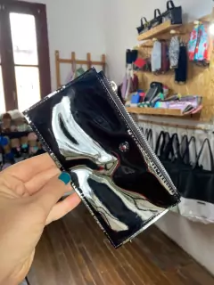 Monedero Lita Negro Charol - Miss Chaucha