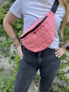 Riñonera Sport Puffer Fucsia en internet