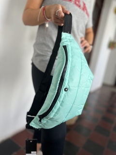 Riñonera Sport Puffer Aqua: - comprar online