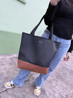 Tote Negro y Suela - comprar online